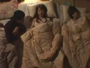 방문자는 여자 친구 집에 왔다